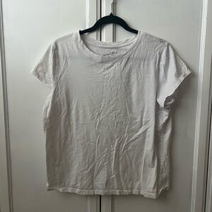 Universal Thread White Short Sleeve Crew Tee